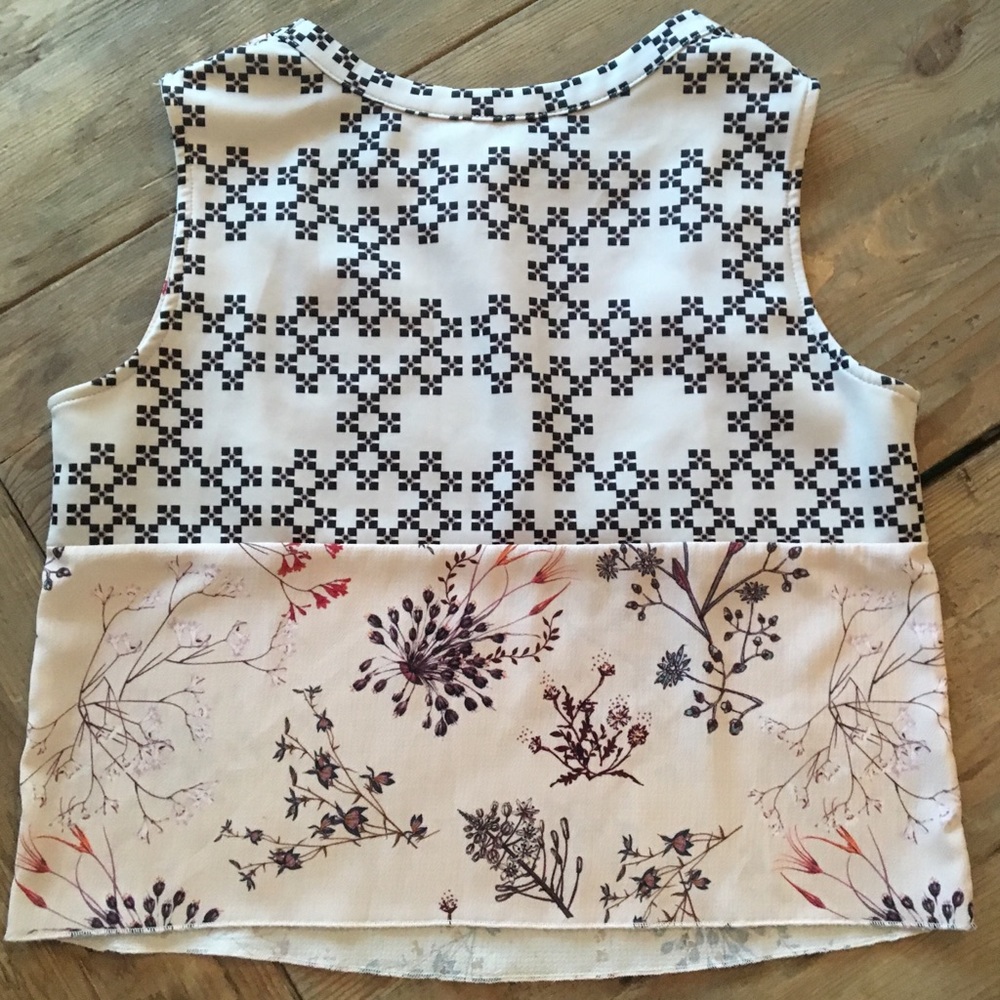 ZARA SLEEVELESS TOP - Picture 2 of 5